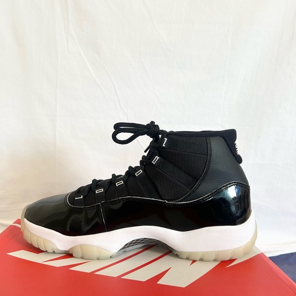 Jordan 11 Retro Jubilee size 10.5 CT8012-011 2020 PRE-OWNED - Picture 4 of 9